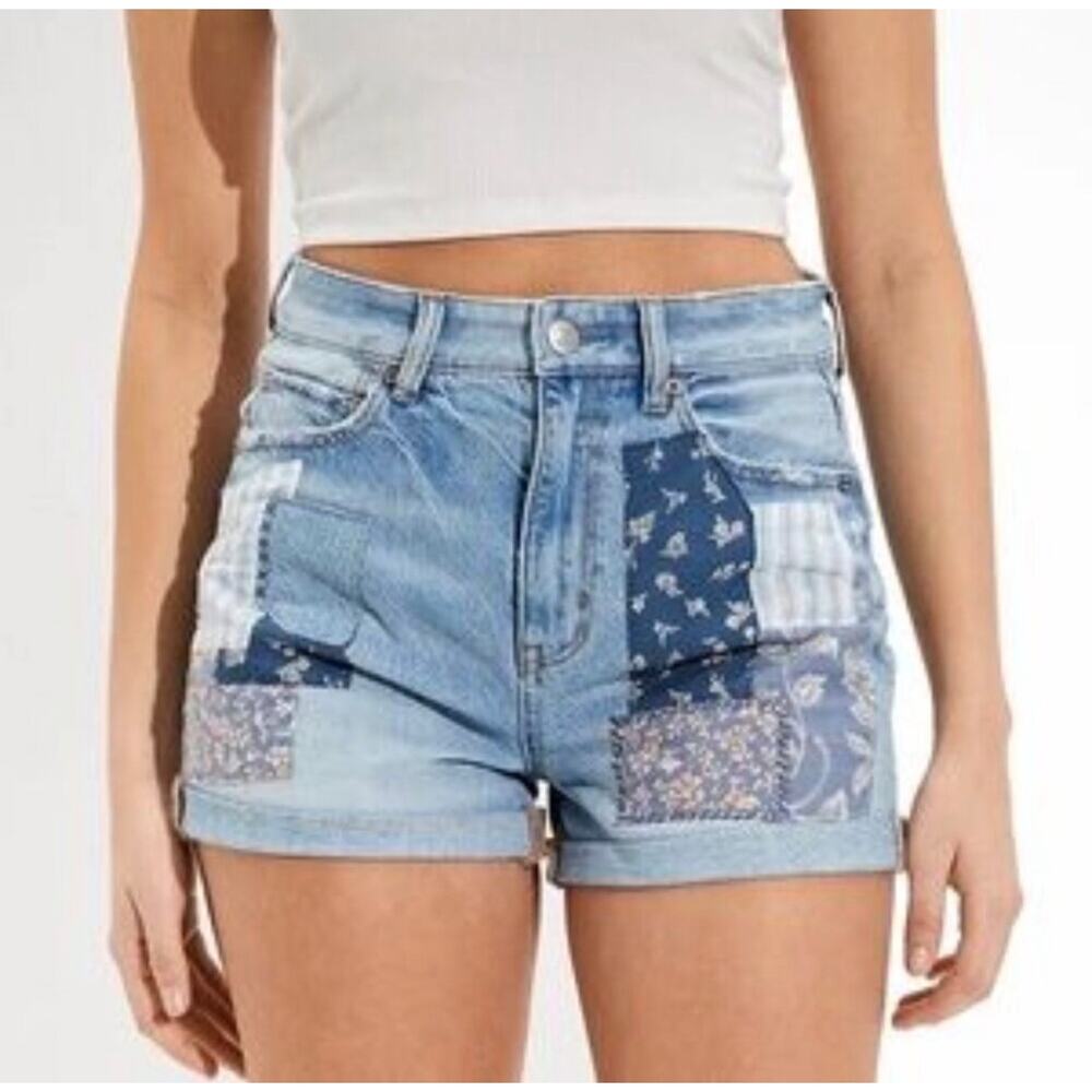 American Eagle patchwork light wash denim mom sho… - image 1